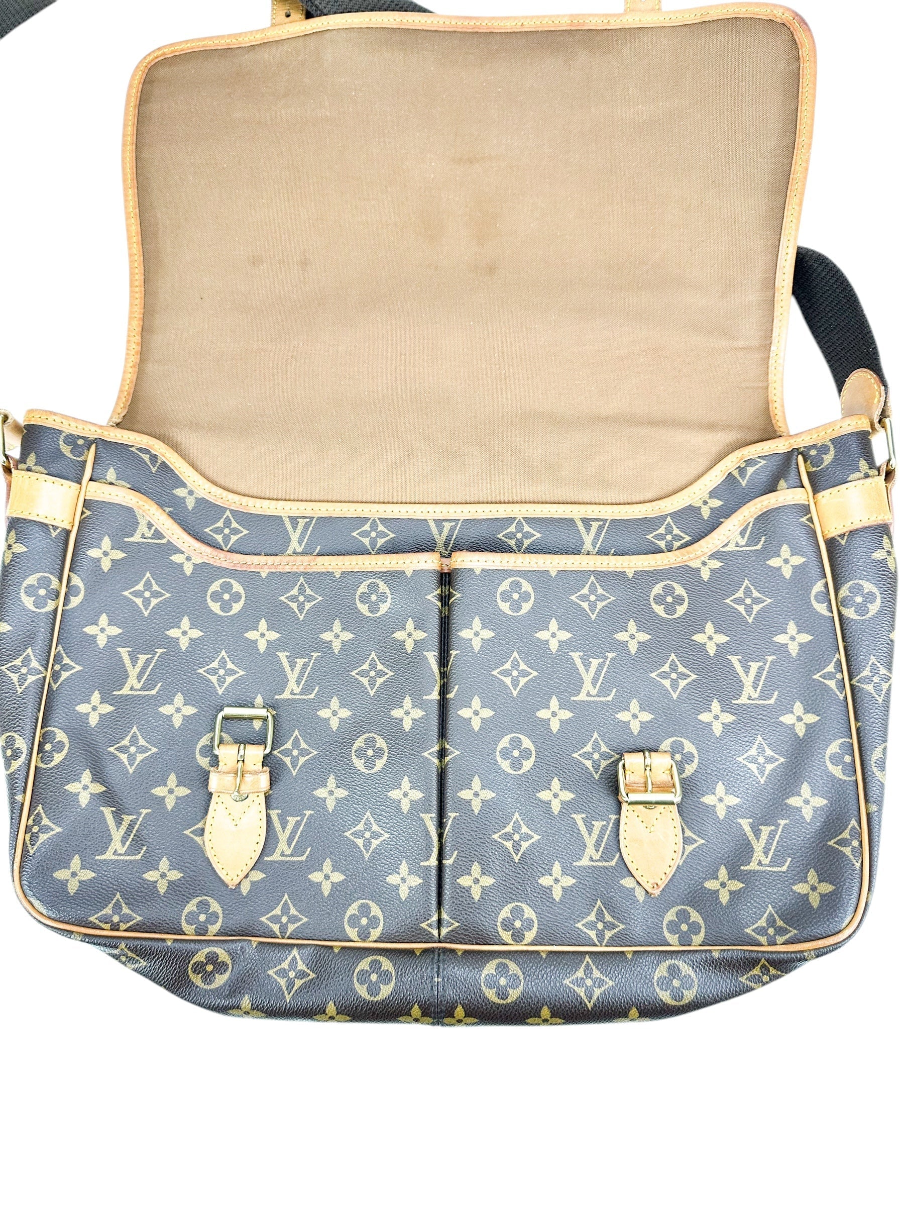 Louis Vuitton Monogram Coated Canvas Messenger Bag