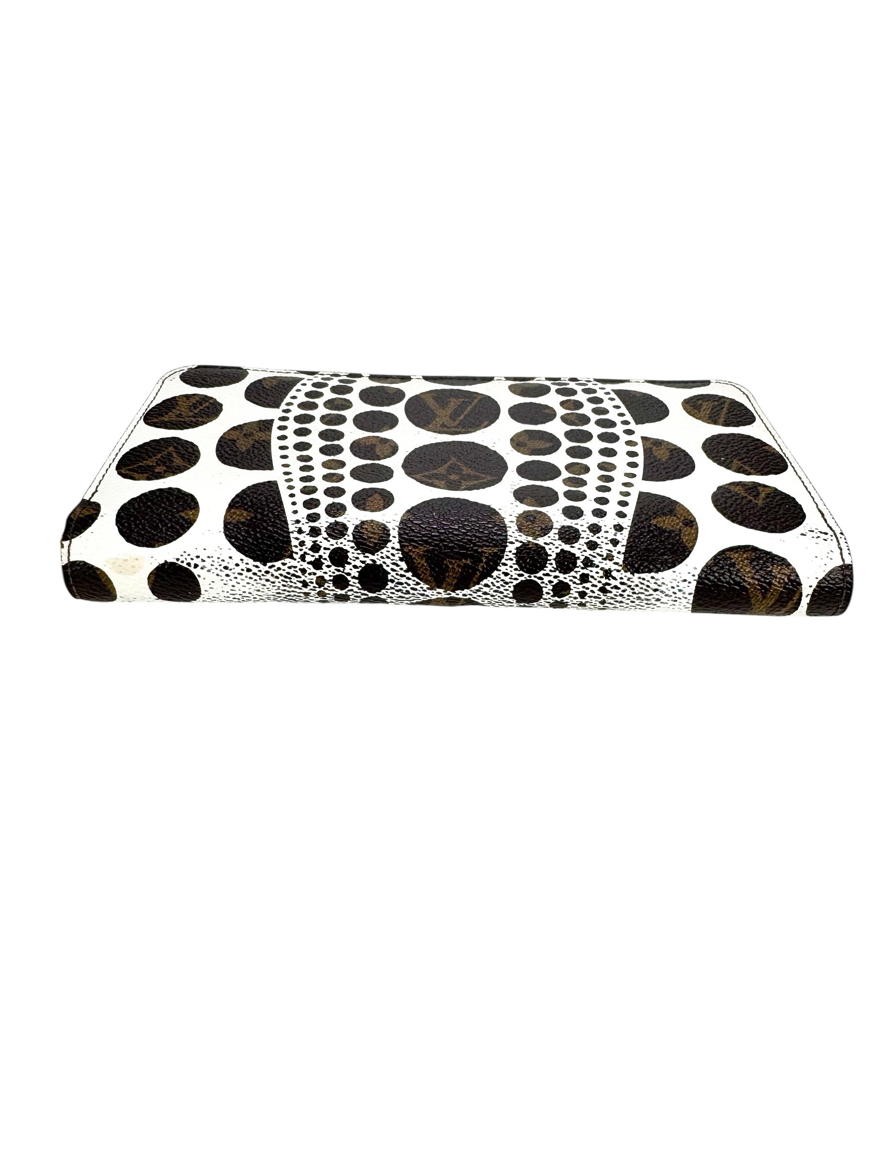 Louis Vuitton White Pumpkin Dots Coated Canvas Zippy Wallet