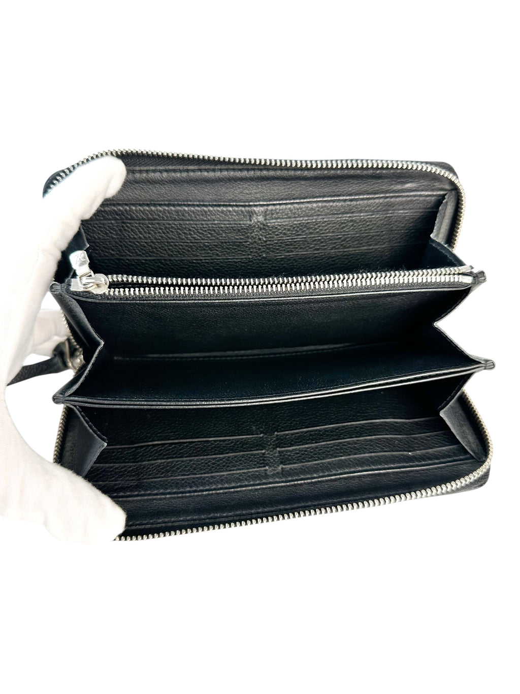 Louis Vuitton Black Pebbled Leather Lock Me Long Wallet